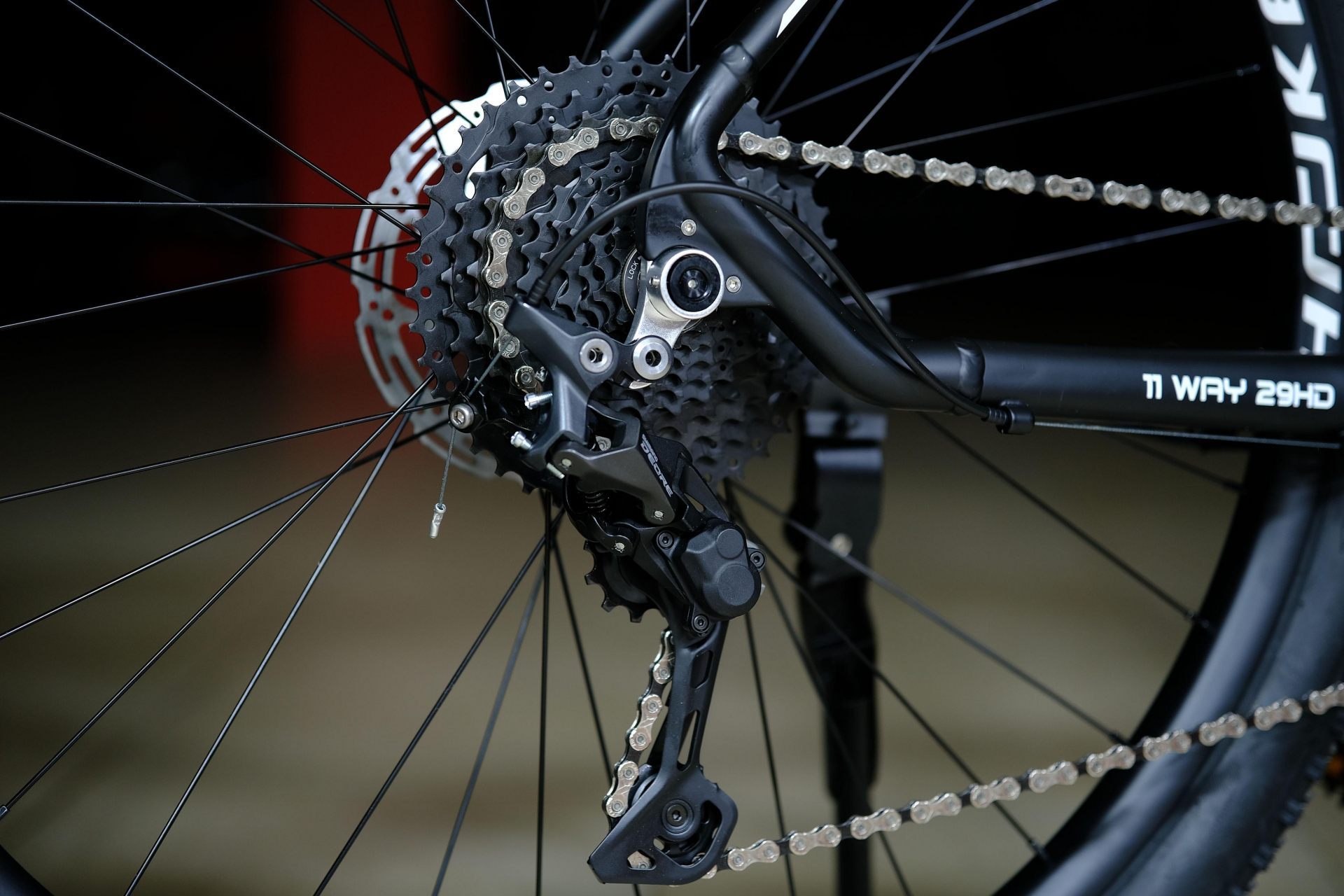 Задний переключатель Shimano Deore HOKE 11 Way 29 HD матовый чёрный-белый 19